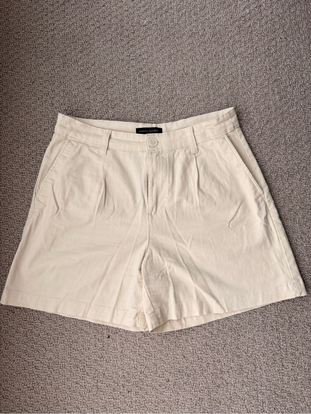 Banana Republic Neutral Cream Tailored Cotton Shorts